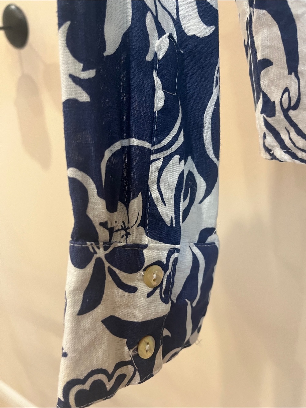 Christian Siriano Navy & White Floral Tie-Front Button Shirt - Picture 4 of 5